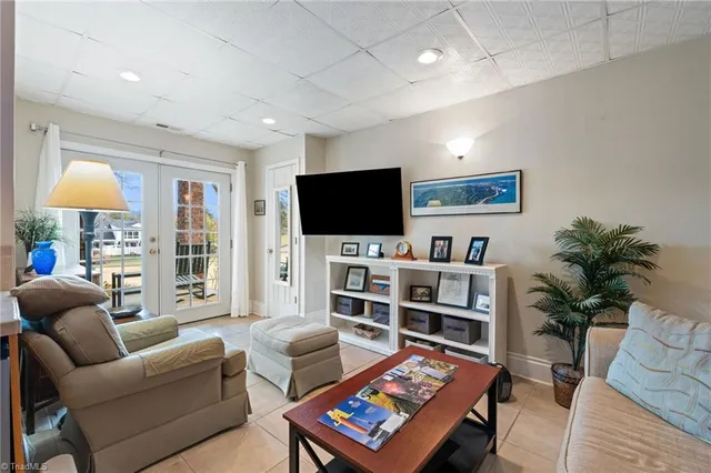 $785,000 | 303 Bing Crosby Boulevard, Bermuda Run, NC 27006