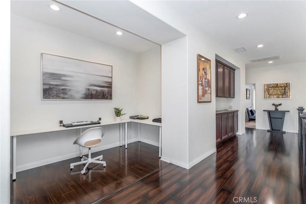 26010 Tennyson Lane Stevenson Ranch, CA 91381 - Photo 28 of 69