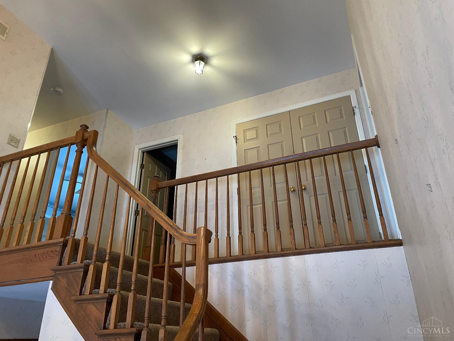 5547 Hubble Road Cincinnati, OH 45247 - Photo 23 of 49 Gallery Image 23