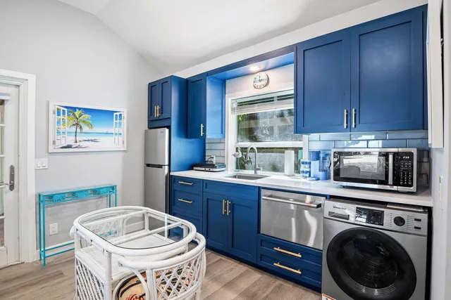 $5,500 | 72 South Ocean Boulevard, Unit 1, Delray Beach, FL 33483