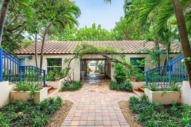 $5,500 | 72 South Ocean Boulevard, Unit 1, Delray Beach, FL 33483