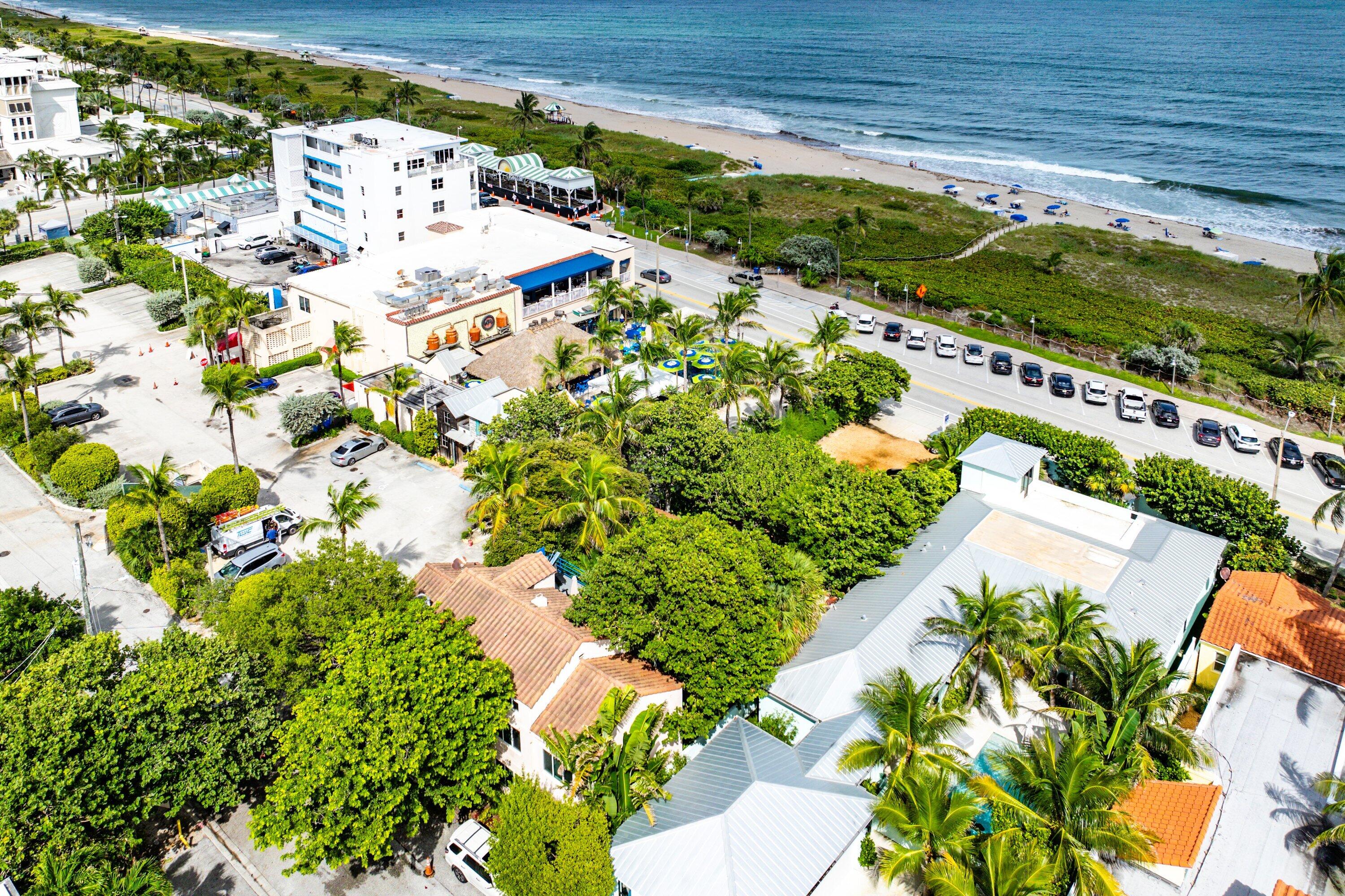 72 South Ocean Boulevard, Unit 1 Delray Beach, FL 33483 - Photo 28 of 35 a picture of flowers