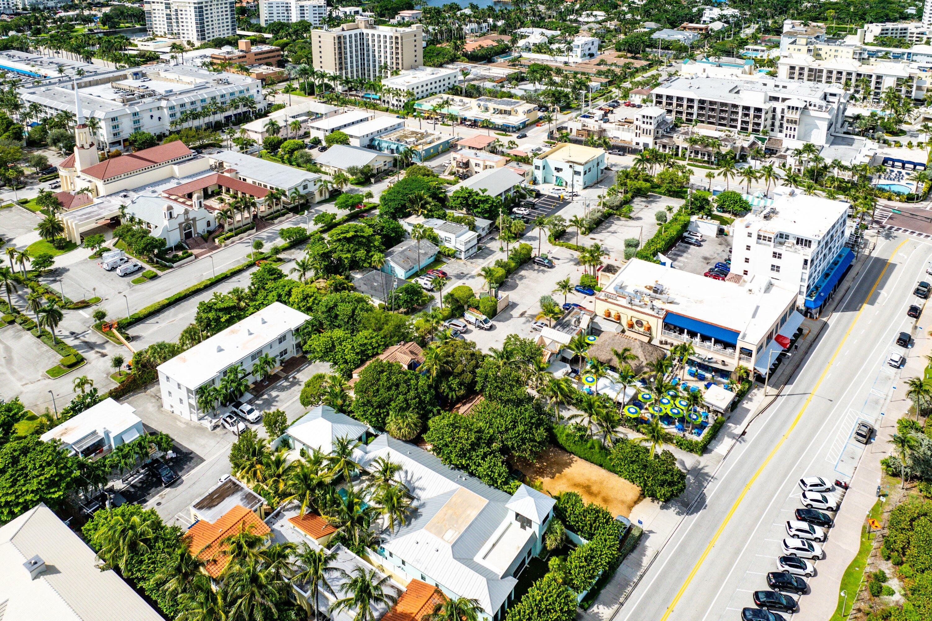 72 South Ocean Boulevard, Unit 1 Delray Beach, FL 33483 - Photo 29 of 35 an aerial view of residential houses with outdoor space