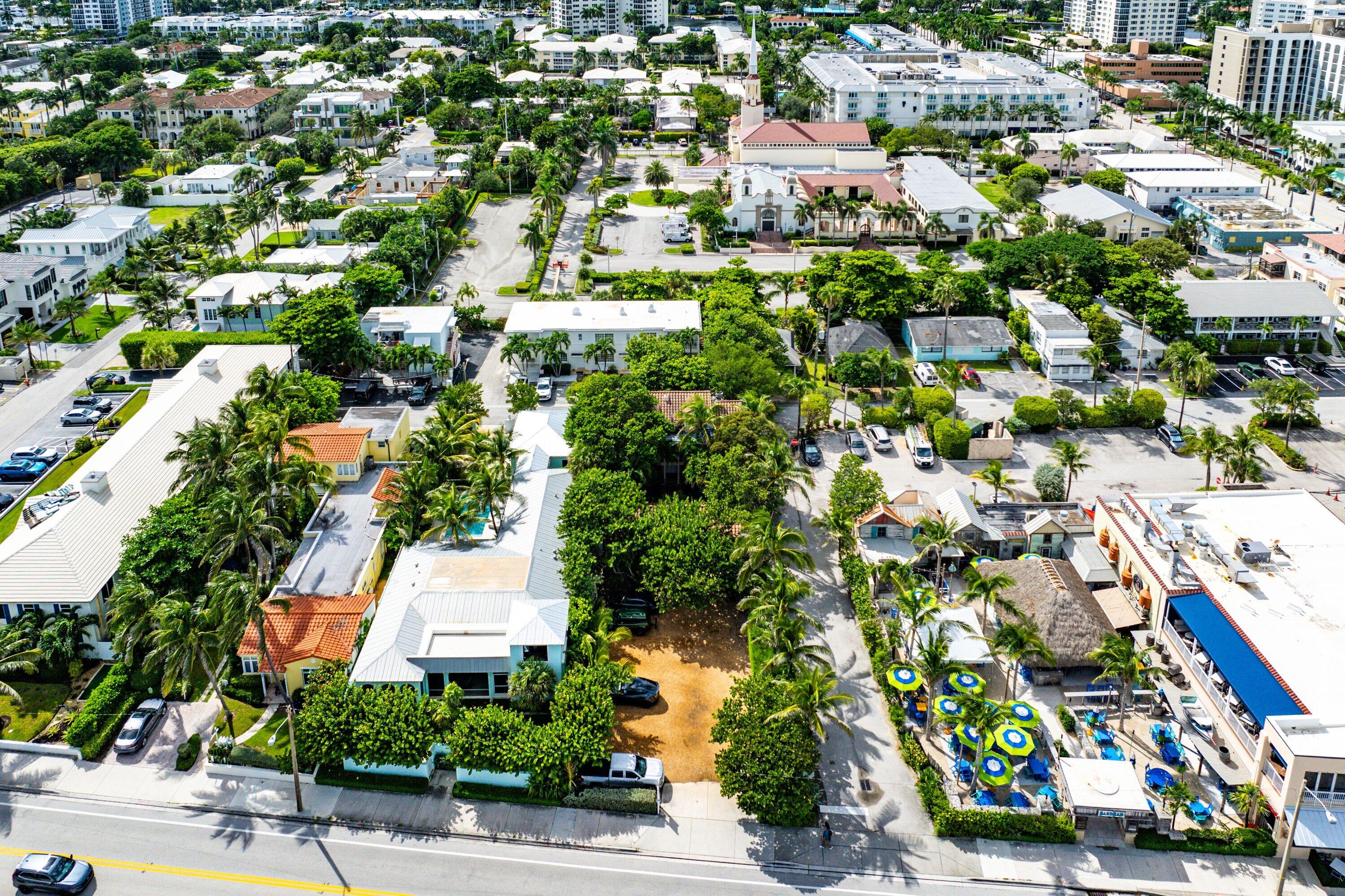 72 South Ocean Boulevard, Unit 1 Delray Beach, FL 33483 - Photo 31 of 35 an aerial view of residential houses with outdoor space
