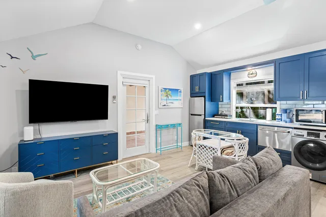 $5,500 | 72 South Ocean Boulevard, Unit 1, Delray Beach, FL 33483