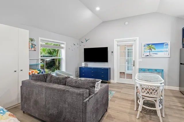 $5,500 | 72 South Ocean Boulevard, Unit 1, Delray Beach, FL 33483