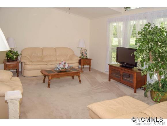 384 Holbert Road Hendersonville, NC 28791 - Photo 4 of 24 Gallery Image 4