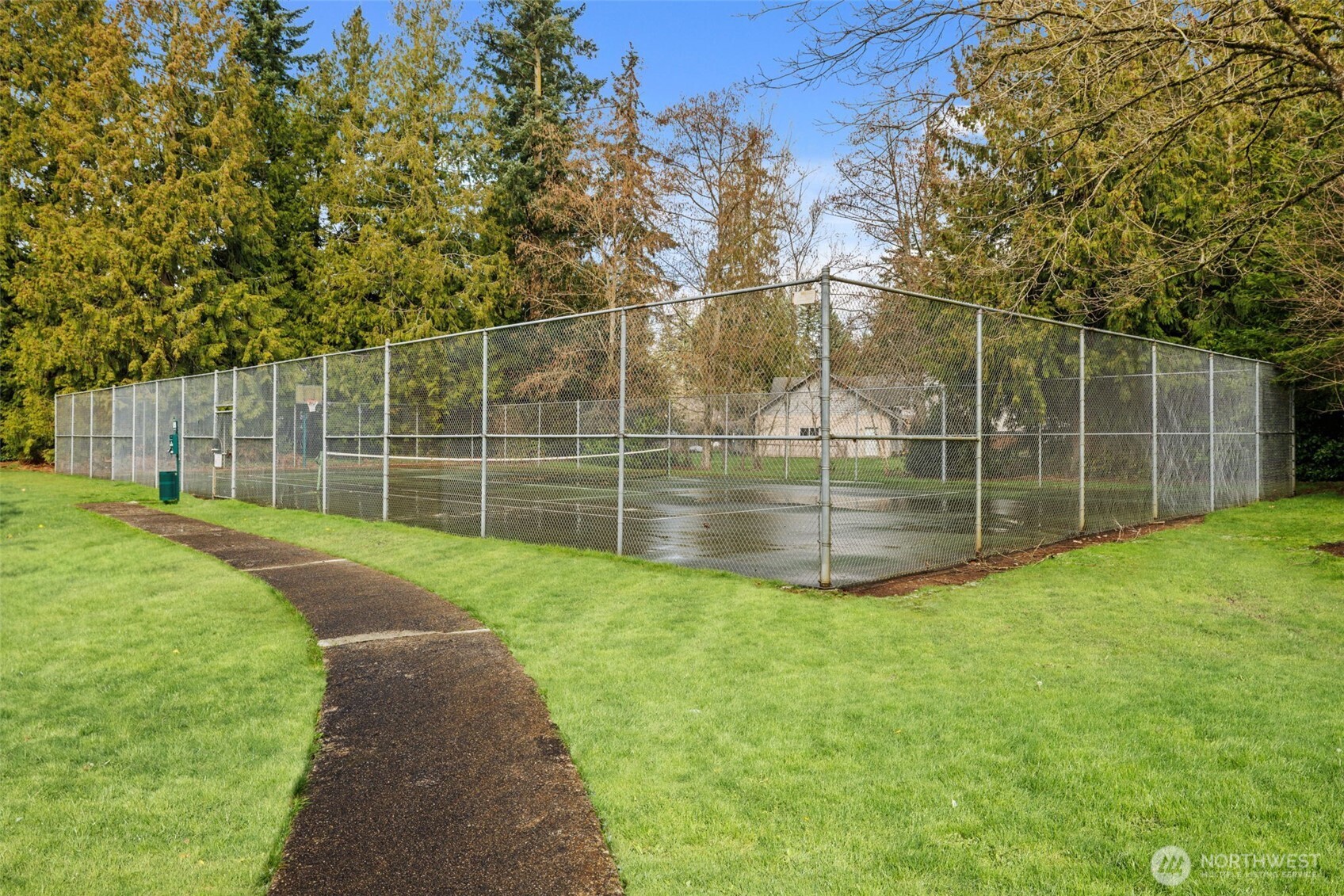 820 Cady Road, Unit H203 Everett, WA 98203 - Photo 26 of 30 a view of a backyard with swimming pool