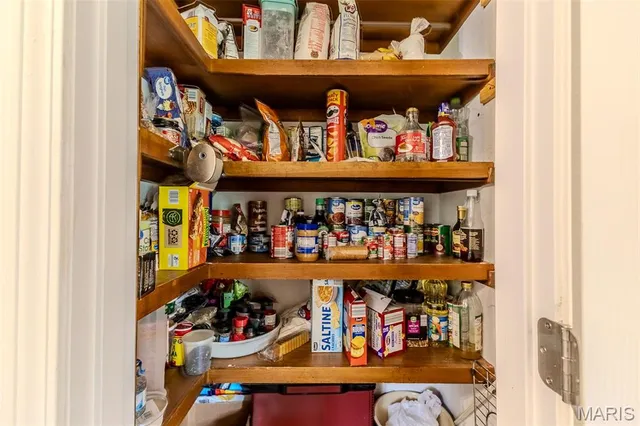 $286,900 | 20193 Southwest Oakwood Drive, Lebanon, MO 65536