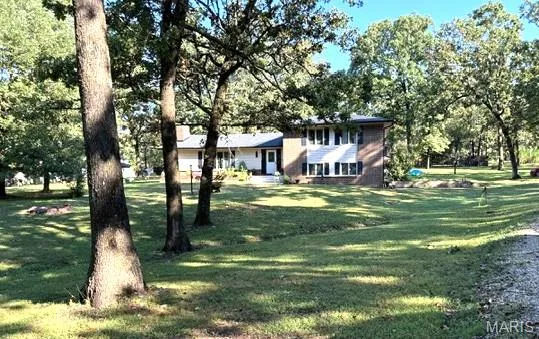 $286,900 | 20193 Southwest Oakwood Drive, Lebanon, MO 65536