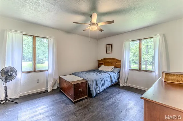 $286,900 | 20193 Southwest Oakwood Drive, Lebanon, MO 65536