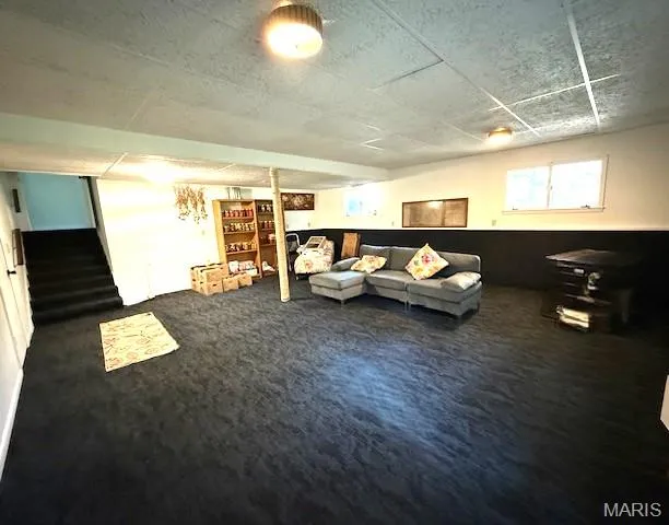 $286,900 | 20193 Southwest Oakwood Drive, Lebanon, MO 65536