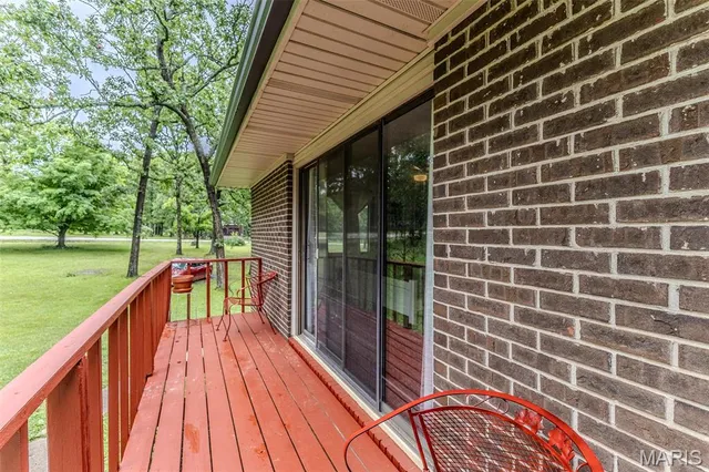 $286,900 | 20193 Southwest Oakwood Drive, Lebanon, MO 65536