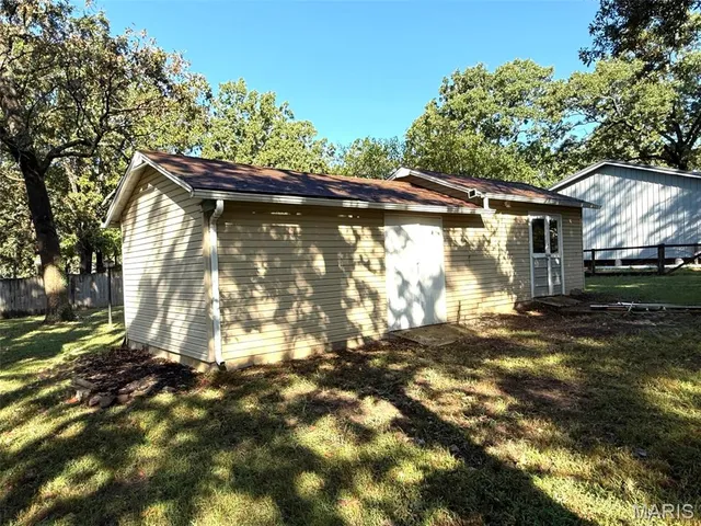 $286,900 | 20193 Southwest Oakwood Drive, Lebanon, MO 65536