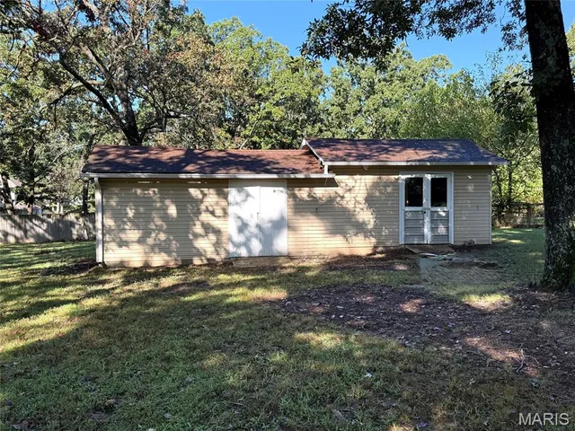 $286,900 | 20193 Southwest Oakwood Drive, Lebanon, MO 65536