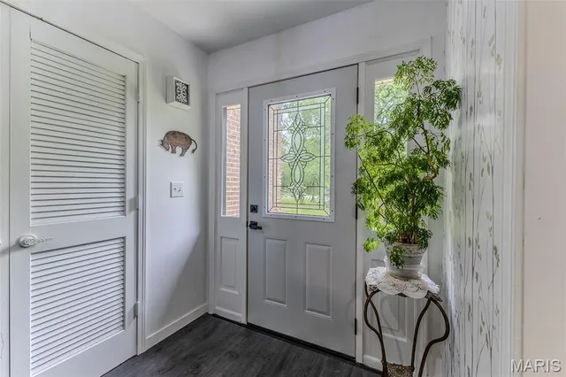 $286,900 | 20193 Southwest Oakwood Drive, Lebanon, MO 65536