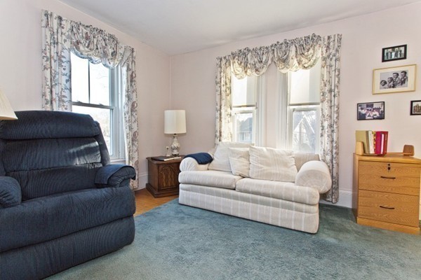 41 Spring Street Wakefield, MA 01880 - Photo 18 of 27