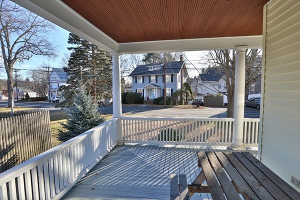 41 Spring Street Wakefield, MA 01880 - Photo 3 of 27