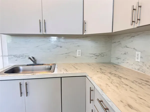 $1,400 | 50 Northwest 79th Street, Unit 6, Miami, FL 33150