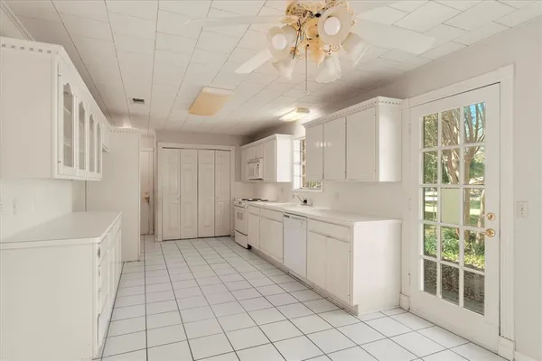 $225,000 | 102 Westwood Parkway, Naples, TX 75568