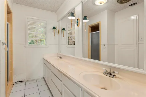 $225,000 | 102 Westwood Parkway, Naples, TX 75568