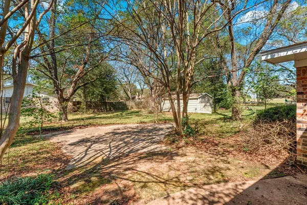 $225,000 | 102 Westwood Parkway, Naples, TX 75568