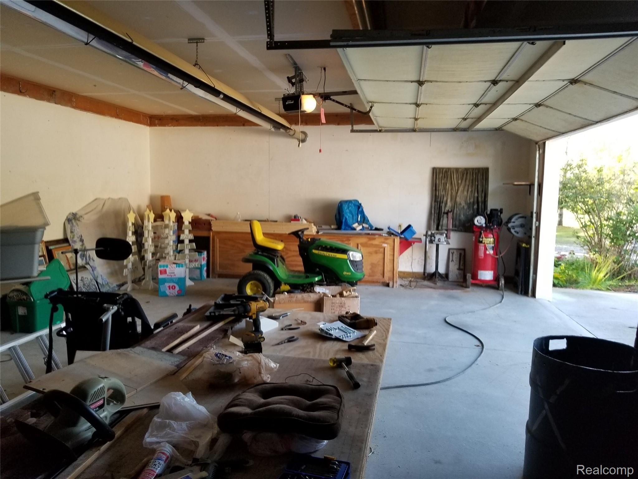 445 South Allen Road St. Clair, MI 48079 - Photo 14 of 33 20191008_100415.jpg