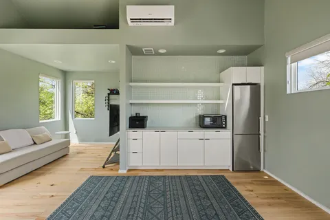 $1,750,000 | 1804 Walnut Avenue, Austin, TX 78702