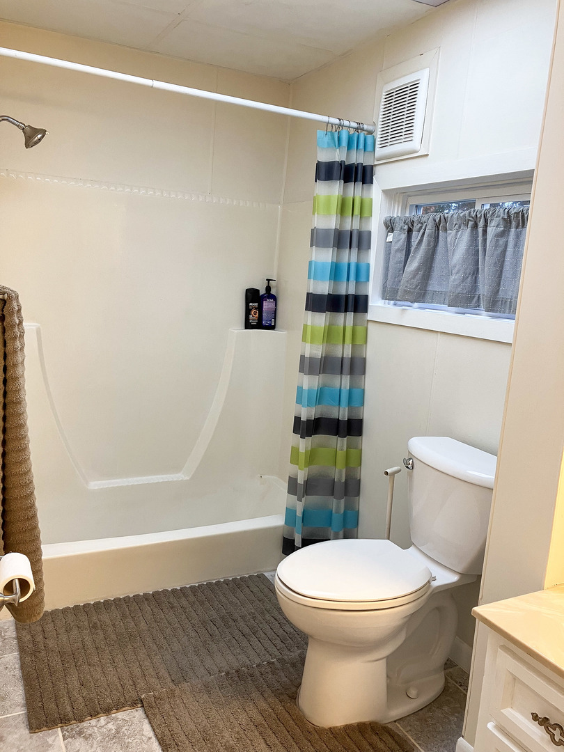 203 North Main Coleta, IL 61081 - Photo 15 of 33