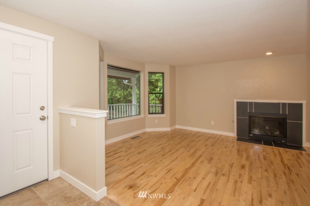 1815 Southwest Young Road Port Orchard, WA 98367 - Photo 3 of 20 Gallery Image 3