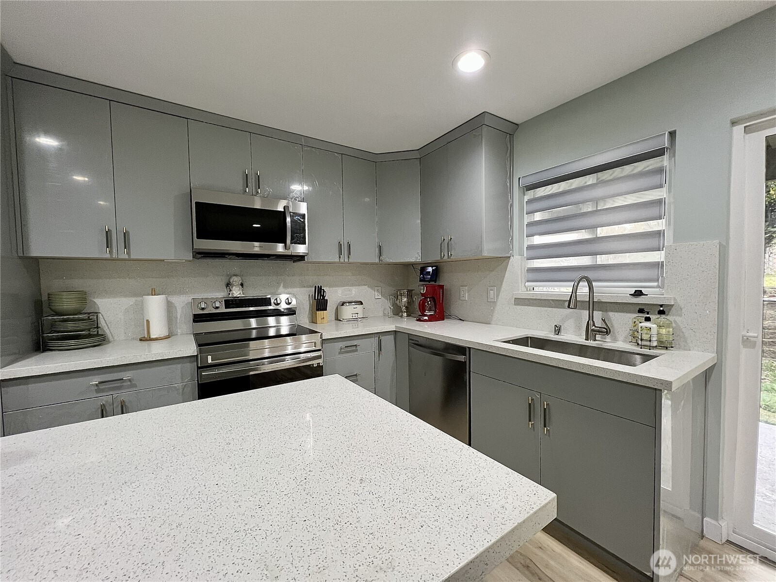 4617 South 189th Street SeaTac, WA 98188 - Photo 5 of 14