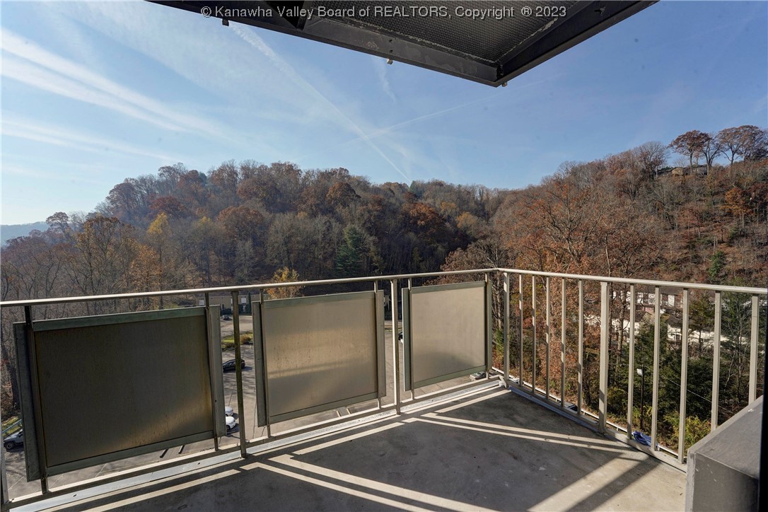 1800 Roundhill Road, Unit 706 Charleston, WV 25314 - Photo 19 of 34 Gallery Image 19