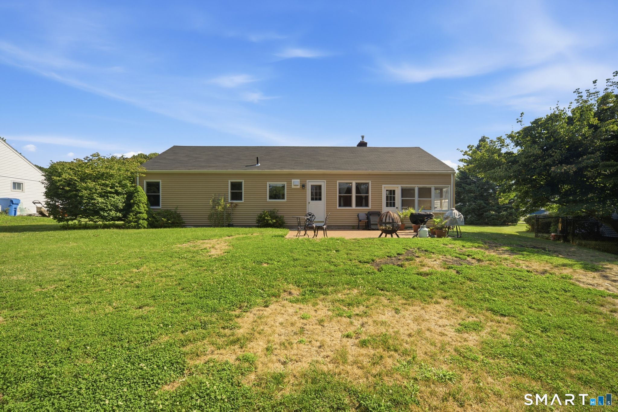 82 Weaver Road Manchester, CT 06042 - Photo 31 of 34 Gallery Image 31