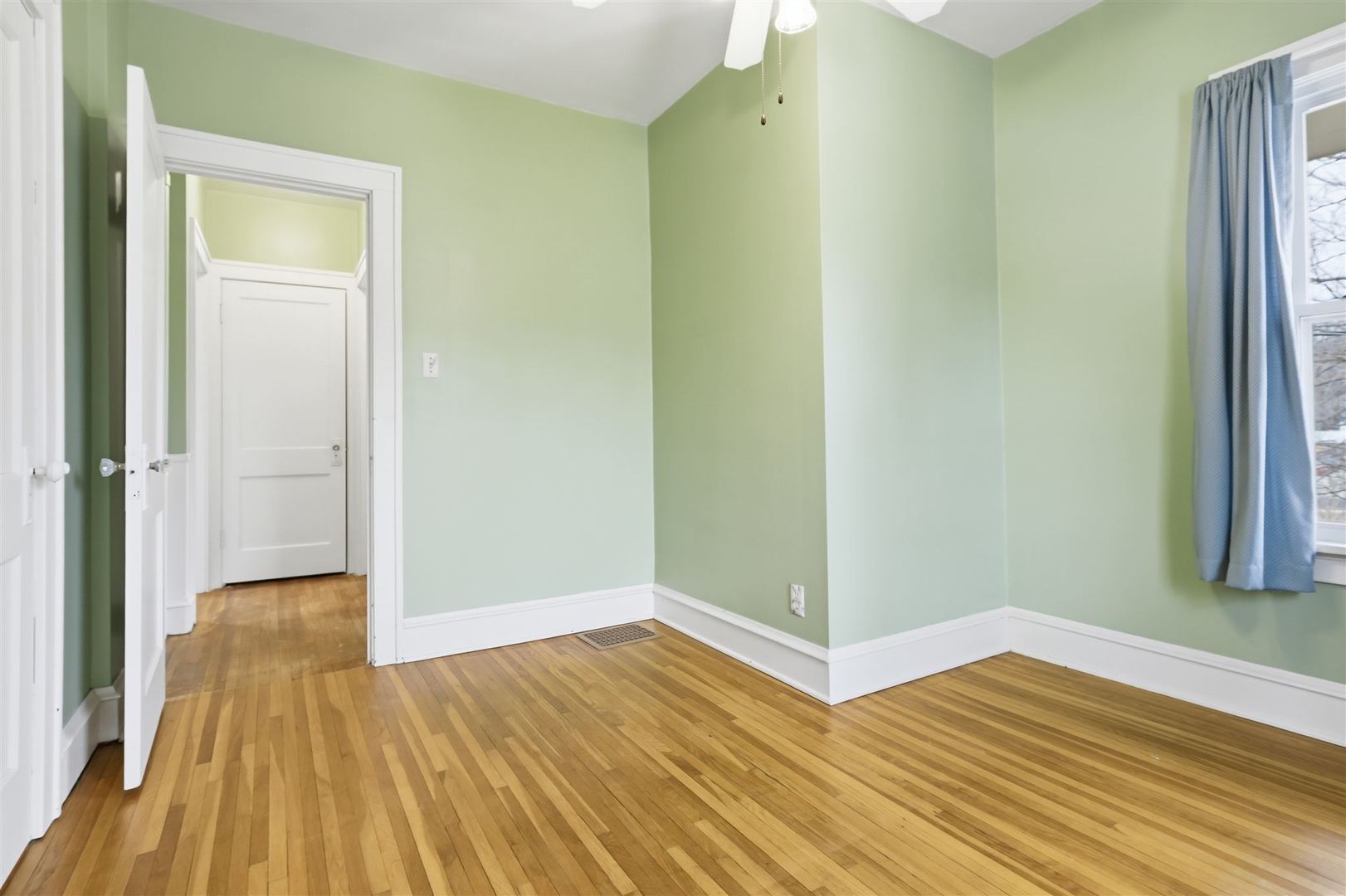 907 South Fell Avenue Normal, IL 61761 - Photo 18 of 35