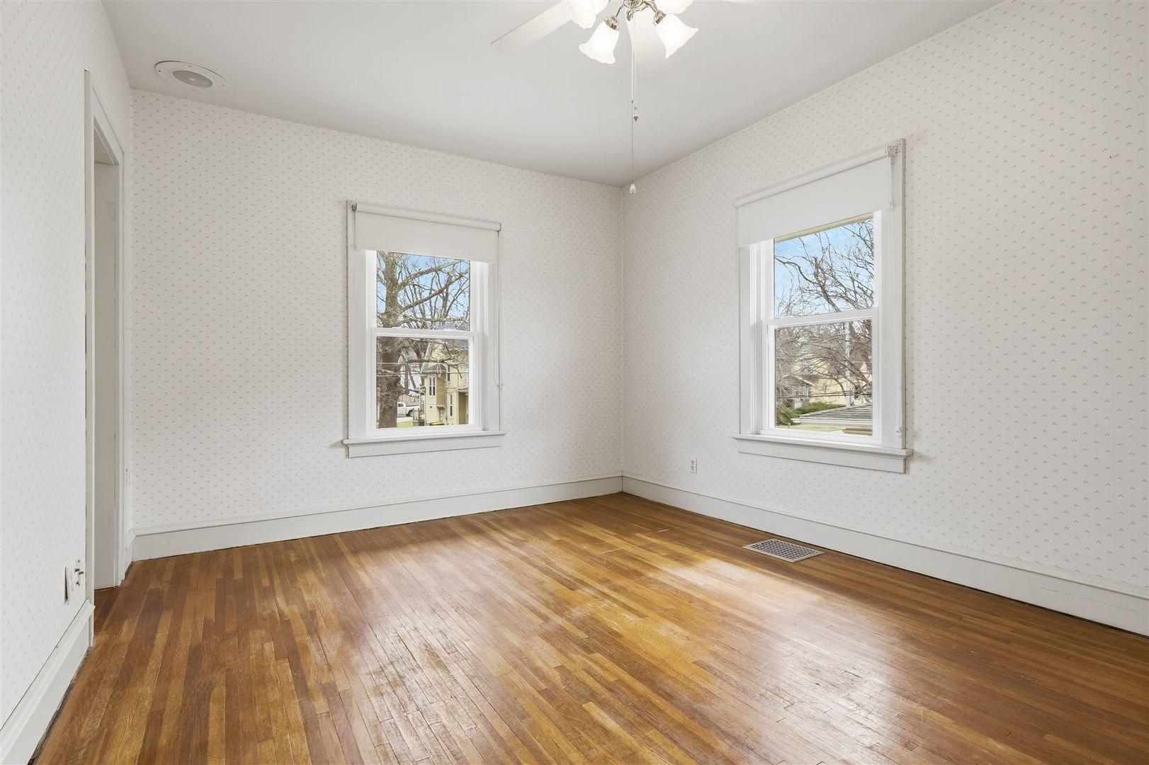 907 South Fell Avenue Normal, IL 61761 - Photo 20 of 35