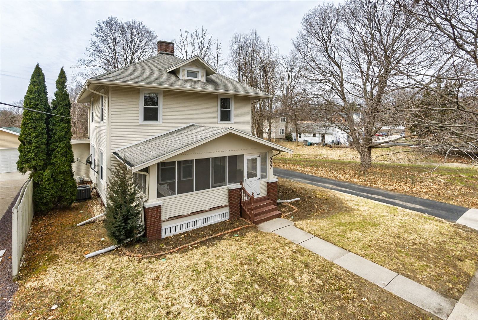 907 South Fell Avenue Normal, IL 61761 - Photo 33 of 35