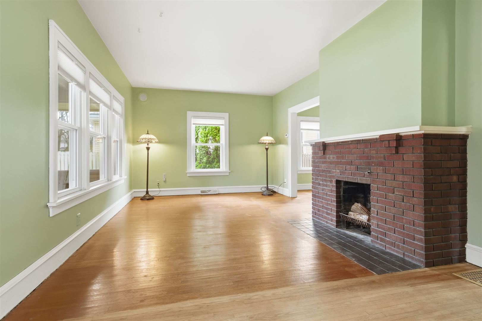 907 South Fell Avenue Normal, IL 61761 - Photo 4 of 35