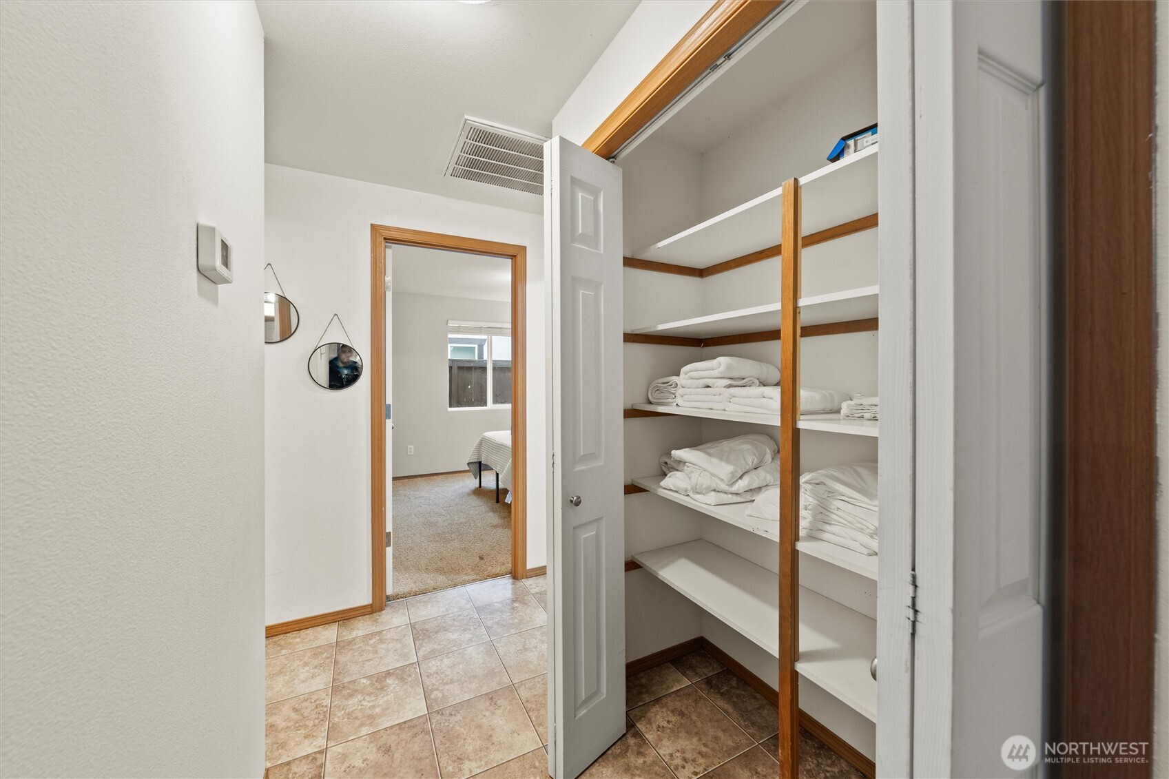 682 L Street Southeast Ephrata, WA 98823 - Photo 19 of 40 a view of a bathroom