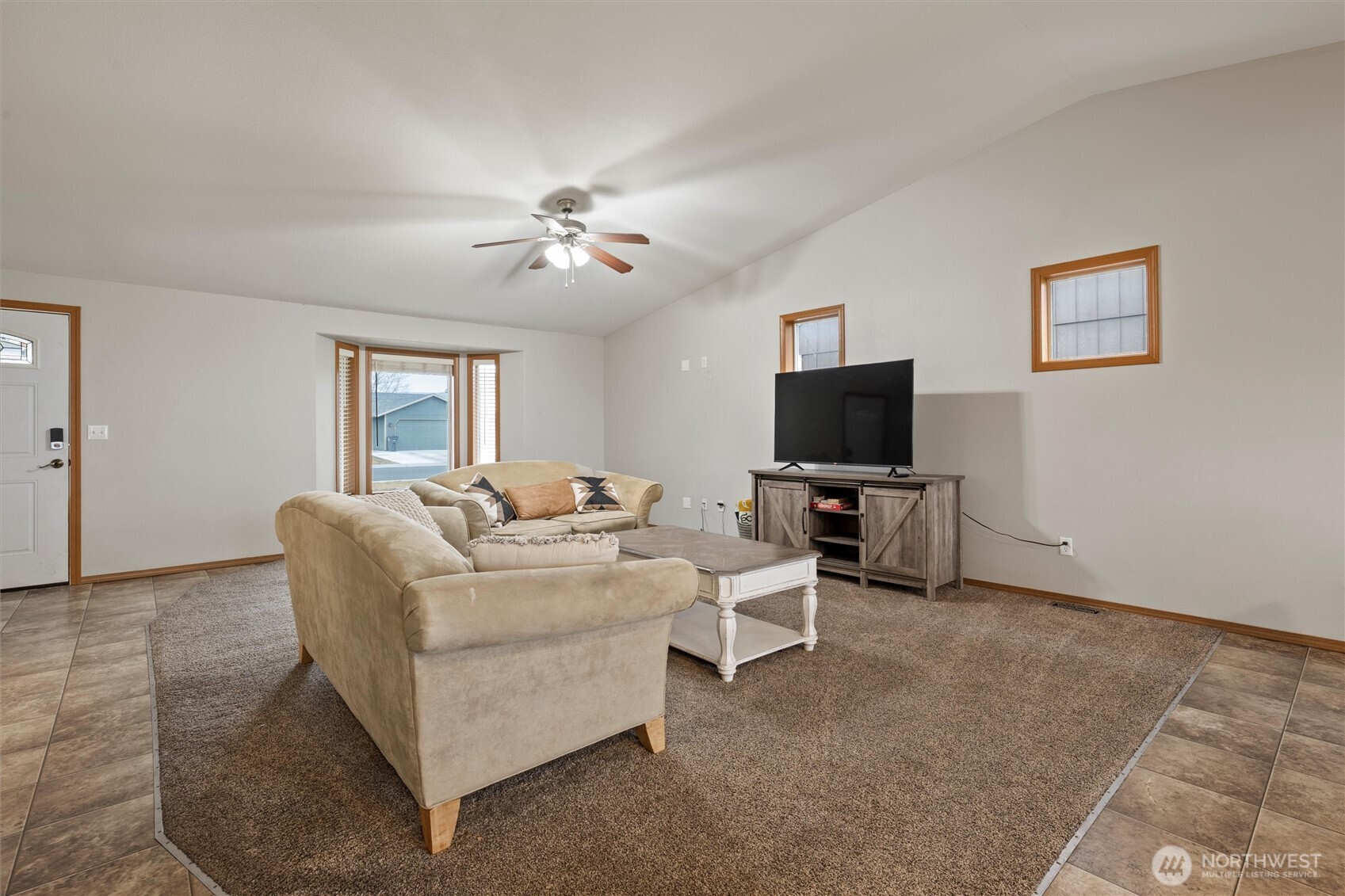 682 L Street Southeast Ephrata, WA 98823 - Photo 6 of 40 a living room with furniture and a flat screen tv