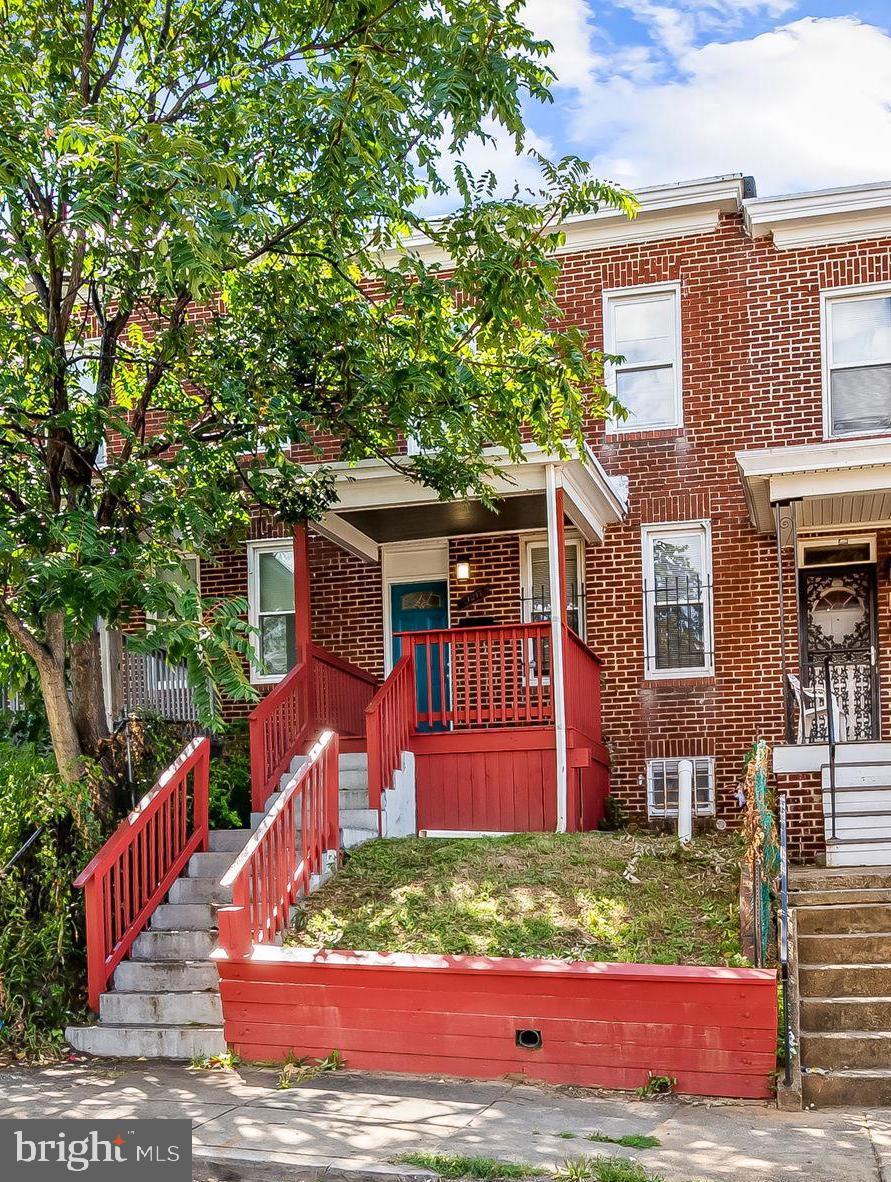 3217 Ravenwood Avenue Baltimore, MD 21213 - Photo 2 of 20