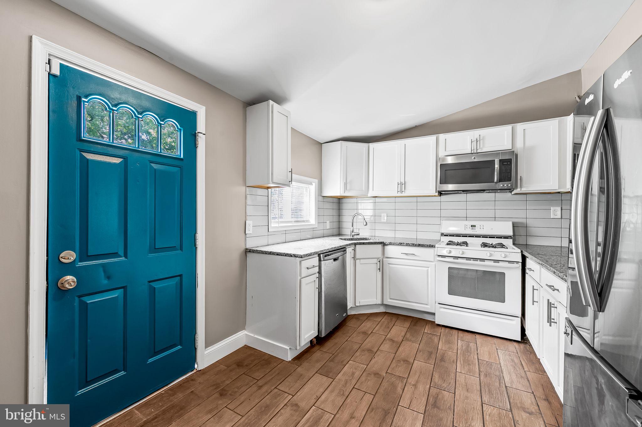 3217 Ravenwood Avenue Baltimore, MD 21213 - Photo 9 of 20