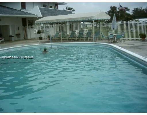 $1,595 | 2200 Park Lane, Unit 209, Hollywood, FL 33021