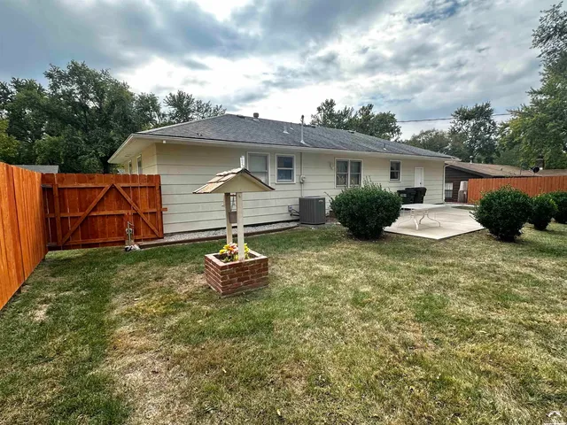 $210,000 | 1620 East 18th Street, Lawrence, KS 66044