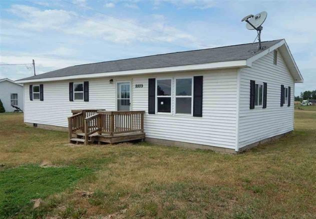 8889 Clarabella Road Clare, MI 48617 - Photo 1 of 9 1820013