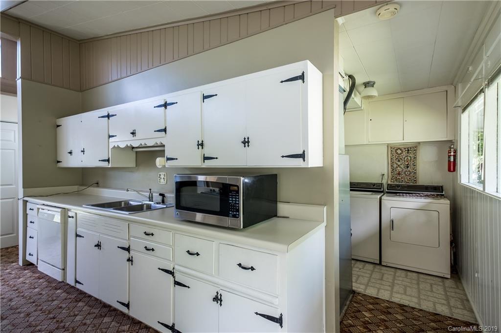 1748 Ratcliff Cove Road Waynesville, NC 28786 - Photo 18 of 26 Gallery Image 18