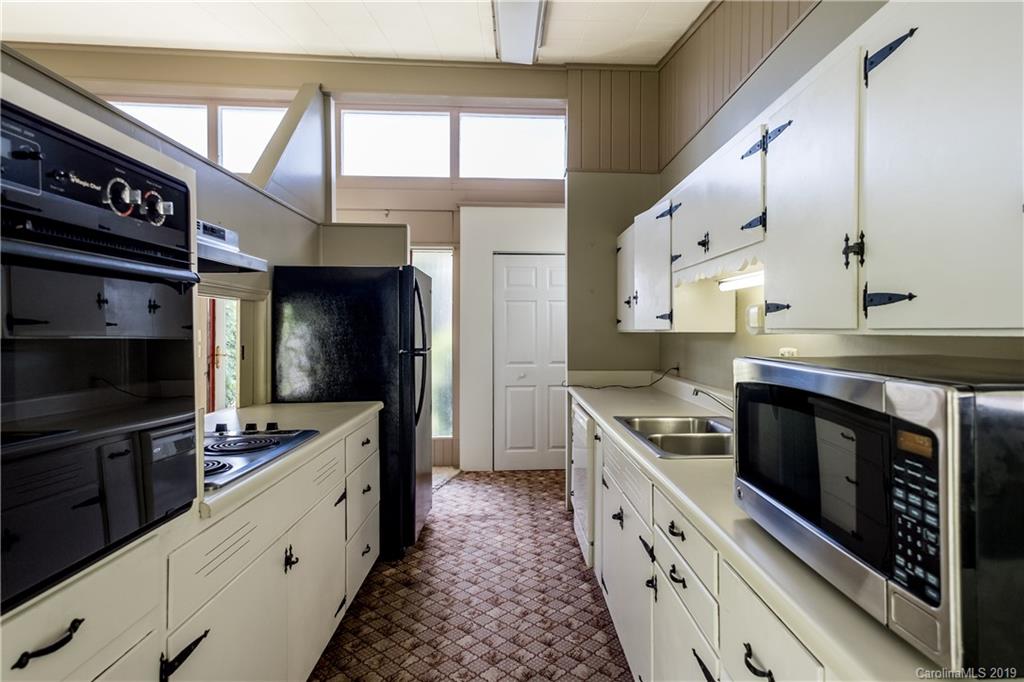 1748 Ratcliff Cove Road Waynesville, NC 28786 - Photo 19 of 26 Gallery Image 19
