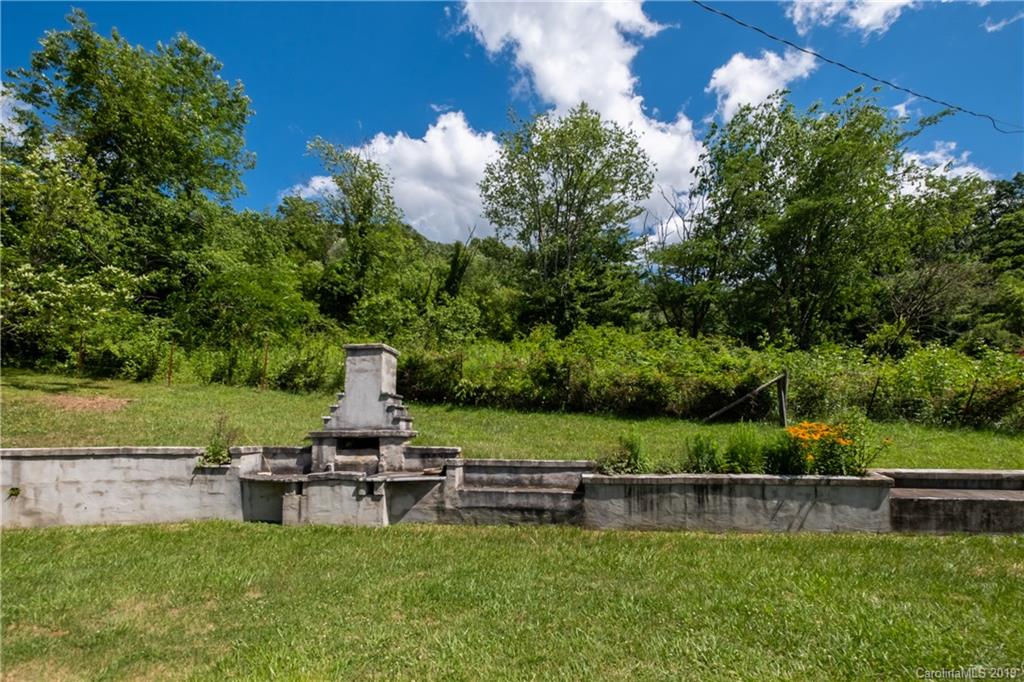 1748 Ratcliff Cove Road Waynesville, NC 28786 - Photo 8 of 26 Gallery Image 8
