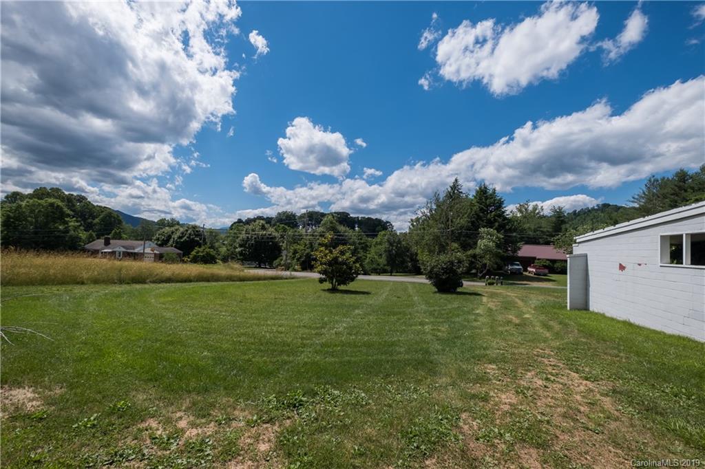 1748 Ratcliff Cove Road Waynesville, NC 28786 - Photo 9 of 26 Gallery Image 9