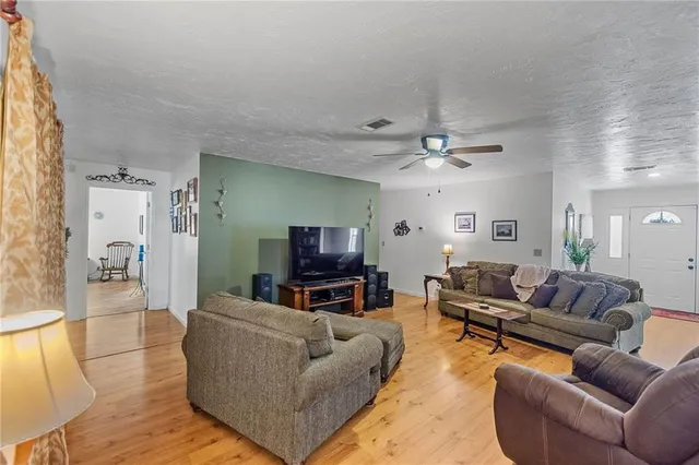 $309,999 | 11377 East Westmoreland Road, Kentwood, LA 70444