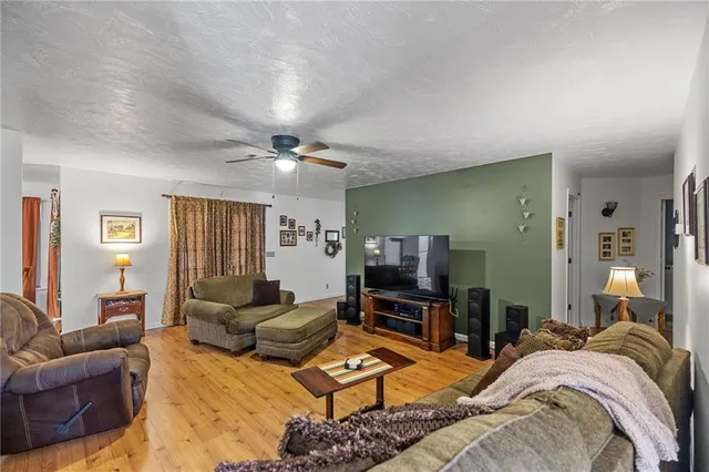 $309,999 | 11377 East Westmoreland Road, Kentwood, LA 70444